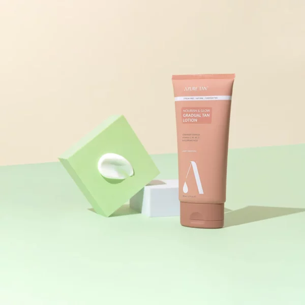 NOURISH & GLOW GRADUAL TAN LOTION – LIGHT/MEDIUM